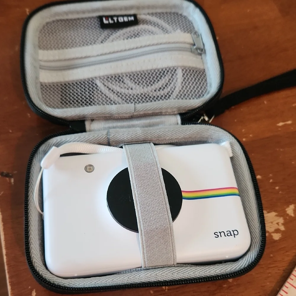 Polaroid White Snap Instant Camera with Rainbow Stripe